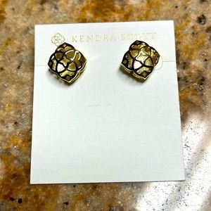 Authentic Kendra Scott Tima RETIRED shiny gold earrings NWT